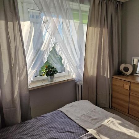 Apartament - 2 Pokoje W Lodzi - Blisko Atlas Arena, Zoo, Centrum, Piotrkowska Luaran gambar