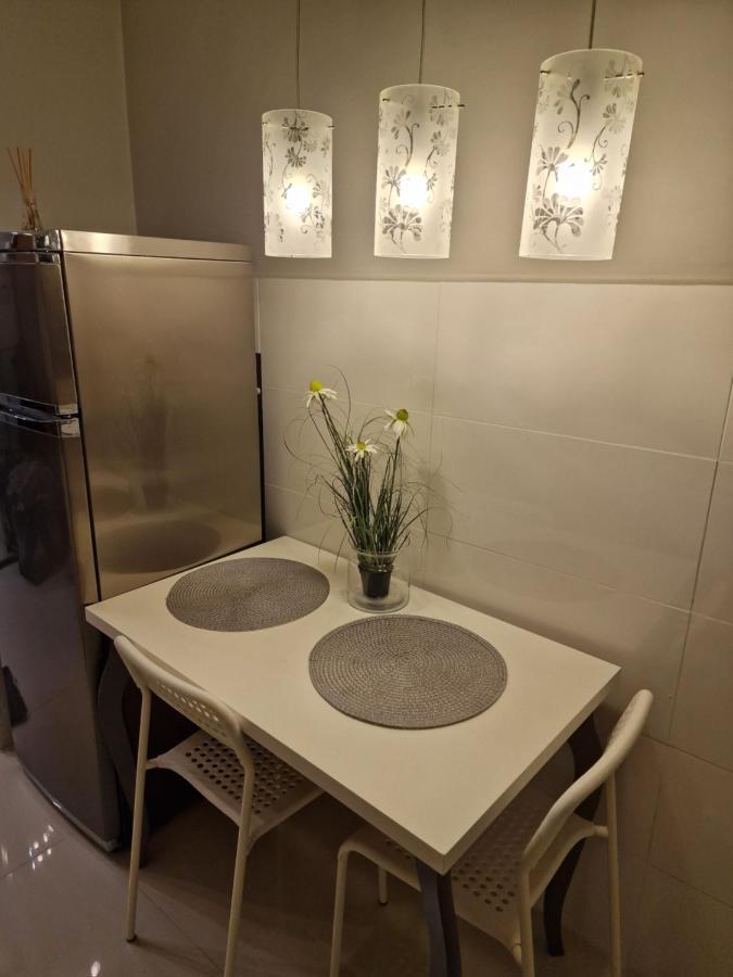 Apartament - 2 Pokoje W Lodzi - Blisko Atlas Arena, Zoo, Centrum, Piotrkowska Luaran gambar